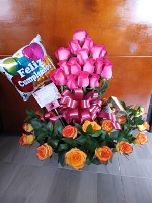 36 rosas con ferrero por 8 y globo R83